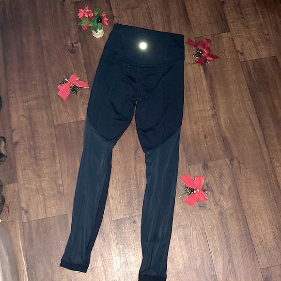 Lulu Lemon Leggings - Picture 2 of 5